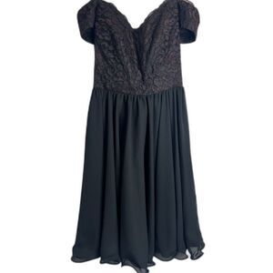 BB/Collections Off Shoulder Sweetheart Neckline Fit & Flare Chiffon Skirt Sz 4‎